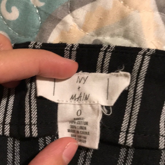 Ivy and main stripped skirt - Picture 3 of 3